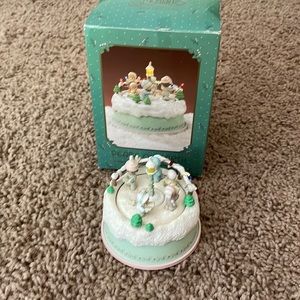 Vintage in original box, Precious Moments Peace on Earth Action Musical.  Works!